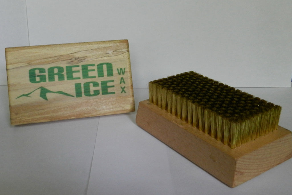Ski and Snowboard brass brush